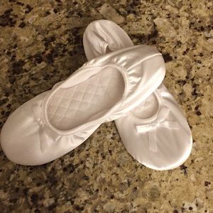 dearfoam satin slippers